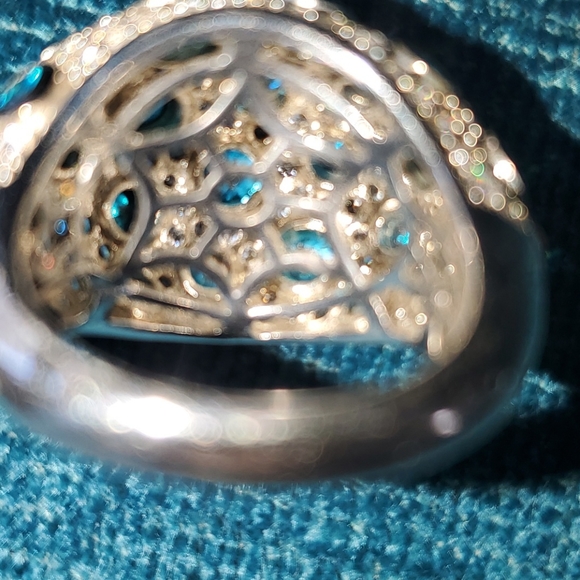 Pave cocktail ring - Picture 4 of 4